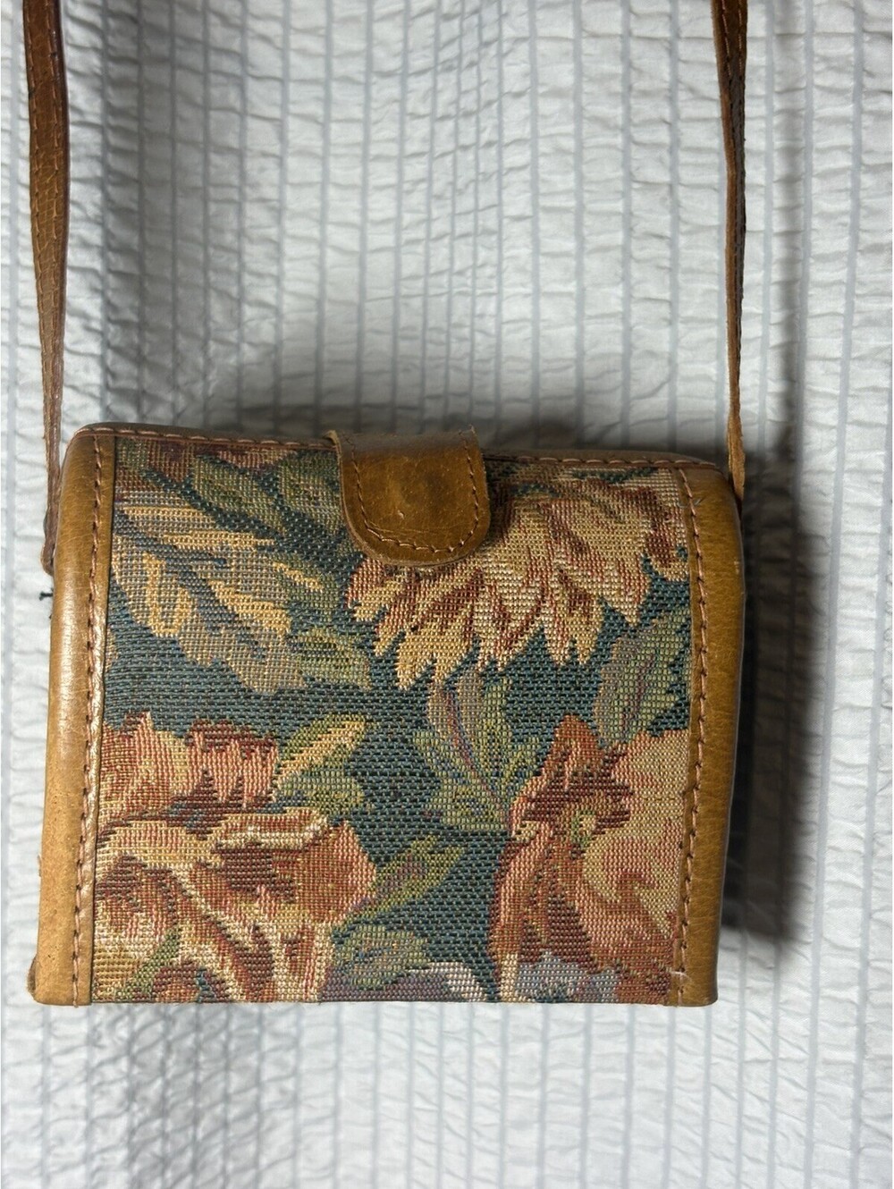 Vintage Small Fabric Tapestry Box Bag Floral Frame Clutch Purse Crossbody